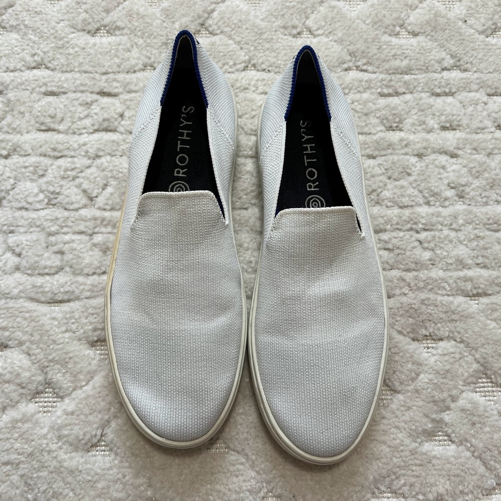 White Rothy’s sneakers 9.5